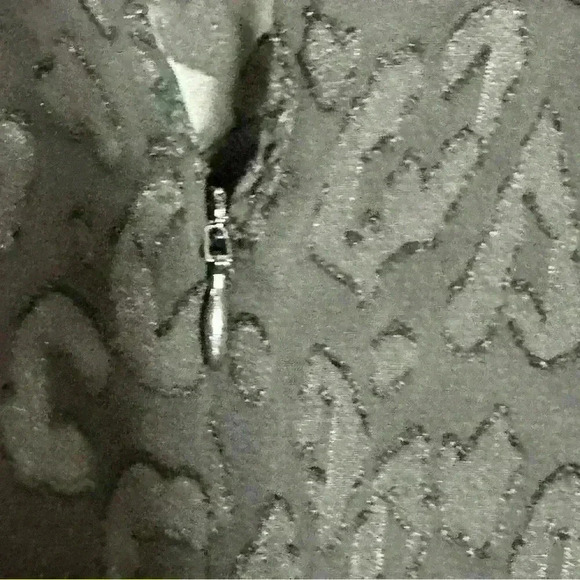 NWT BCBGeneration Women's Lace Sleeve Romper, Black, Size 6 - Picture 13 of 16